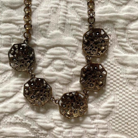 Short "Diamond" Statement Necklace - Picture 3 of 6